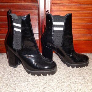 Shiny Forever 21 Black Patent Leather RAINBOOTS w/Heels!